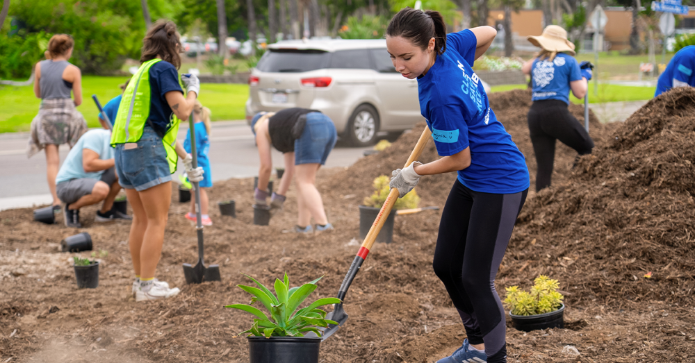 Sempra employees volunteer at a coastal cleanup event in San Diego